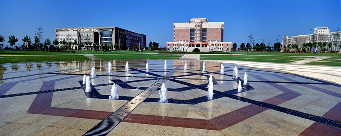 科技大学2017年度新建的校园操场和运动会跑